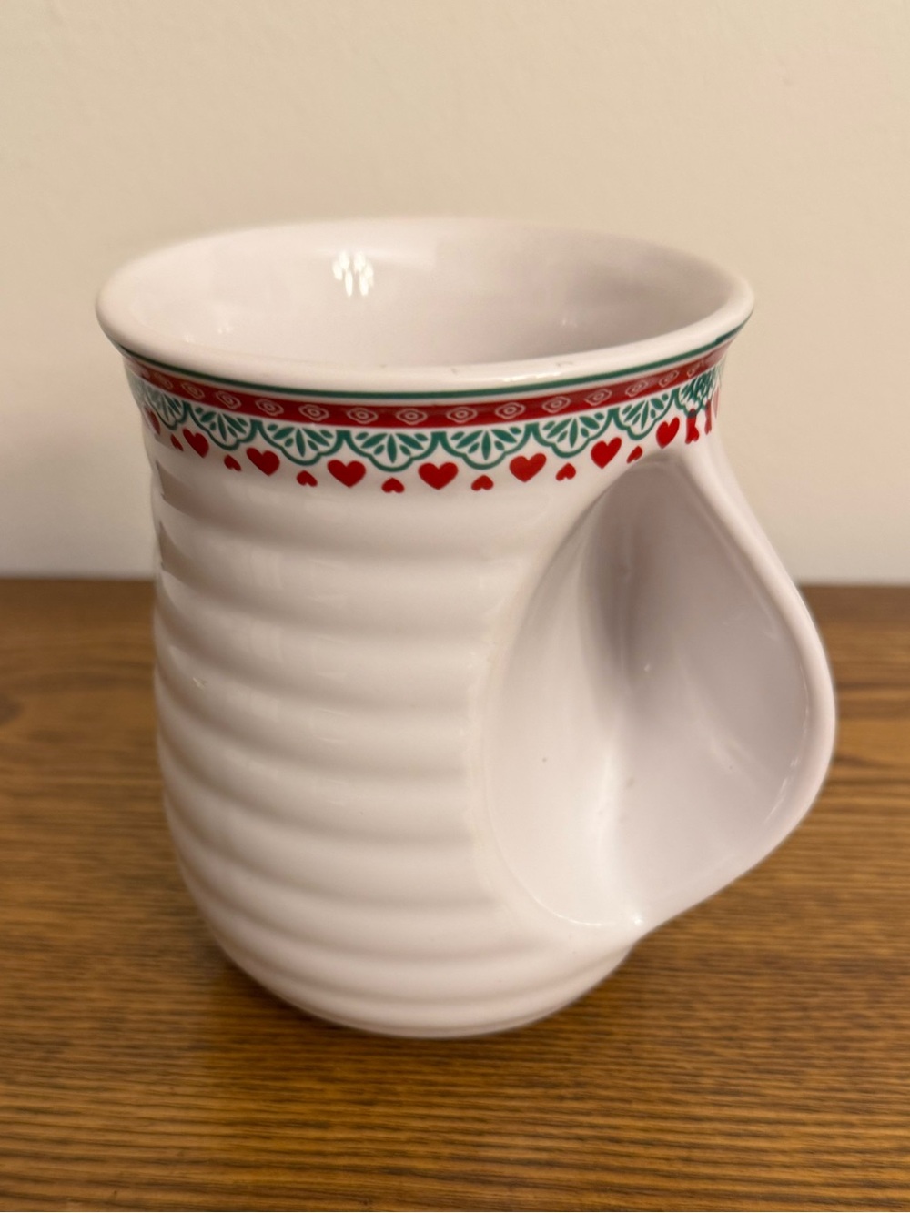 DEI Dennis East International Hand Warmer Mug Holiday Hearts White 16oz